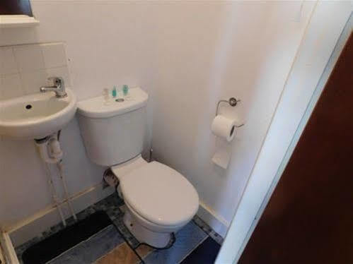 Spencer Inn Apartments Harrow Bagian luar foto