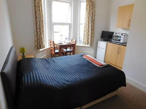 Spencer Inn Apartments Harrow Bagian luar foto